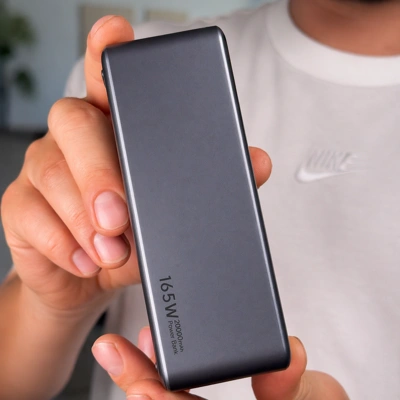 Ugreen Powerbank mit 165 Watt
